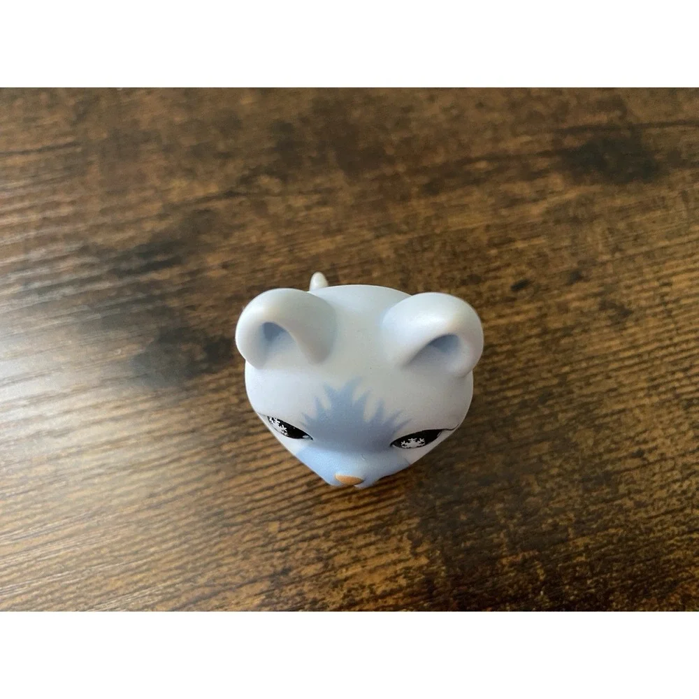 Littlest Pet Shop LPS #689 German Shepherd Dog Blue Snowflake Eye Ice 2007